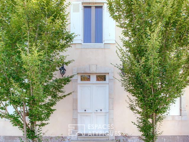 Vue Pyrénées et charme de l'ancien: propriété familiale avec dépendance et piscine