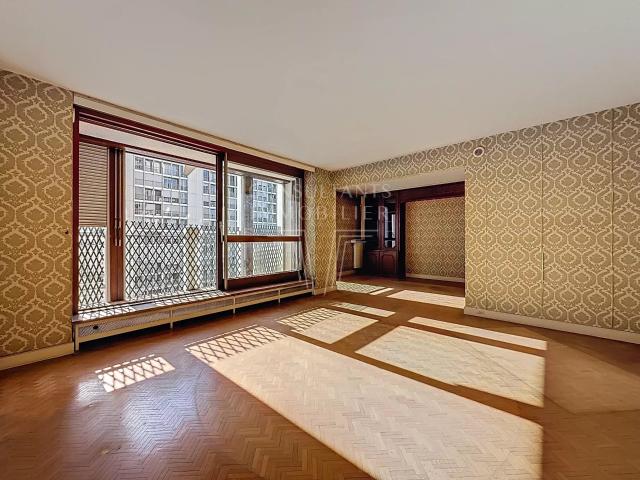 VUES DÉGAGÉES SOLEIL ET BALCONS