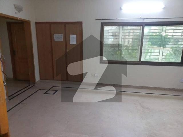 VVIP Ground+2 Bungalow For Rent 600 Sq. Yards, Main Road, North Nazimabad
