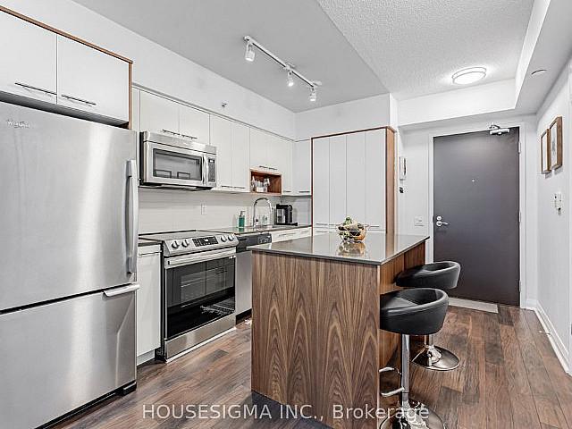 W/1 Bedrooms In Toronto