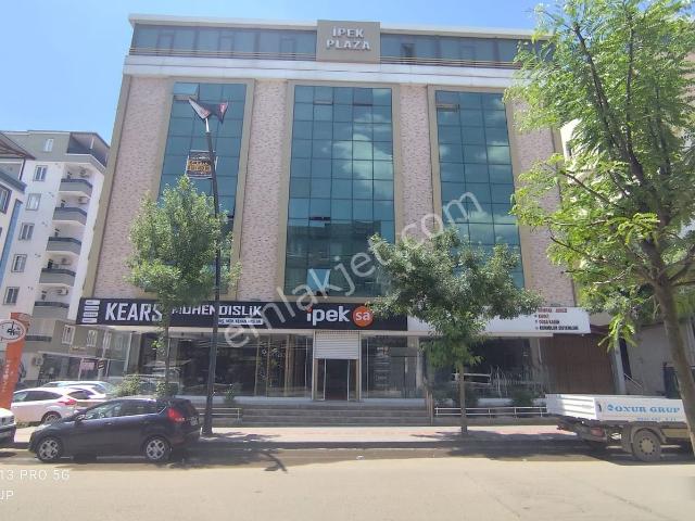 Wınn All Grup'tan Gap Mahallesi İpek Plaza'da Satılık Ofis