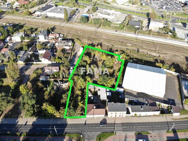 Dwie działki pod usługi i zabudowę jednorodzinną, 2642 m²