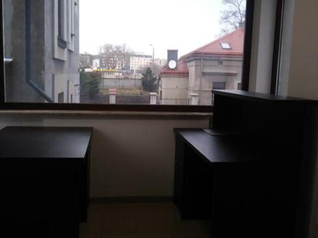 Właściciel wynajmie lokal usługowo biurowy