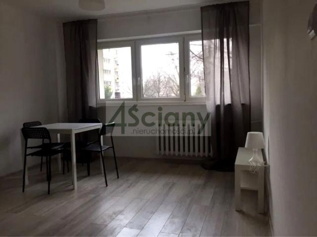 Władysława Broniewskiego 33 m², Warszawa