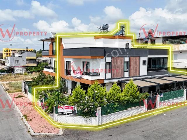 W Property Fuatmorel'de Bahçe Peyzajlı Lüks 4+1 Dubleks Villa