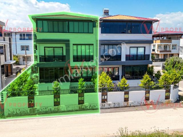 W Property Fuatmorel'de İçi Yapılı Masrafsız 5+2 Tripleks Villa