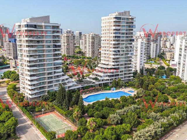 W Property Yenişehir'de Özel Teraslı,güvenlikli Site İçi 6+1
