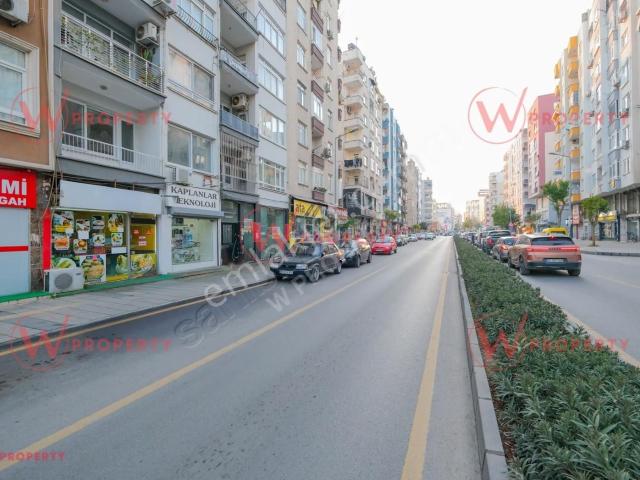 W Property'den İstiklal Caddesi Üzeri Satılık Dükkan