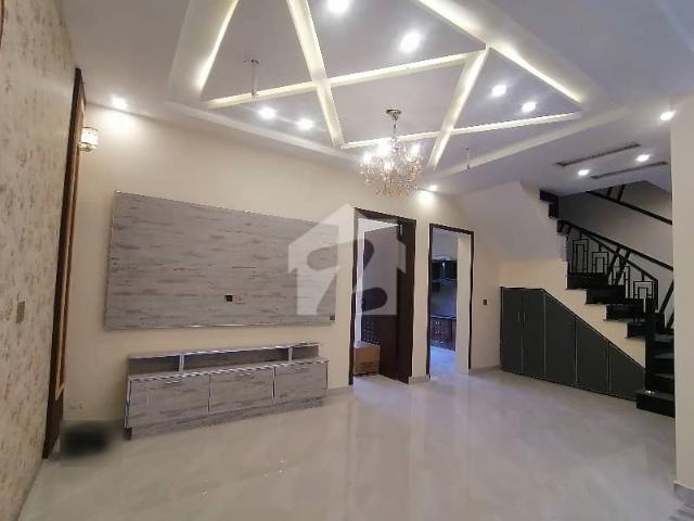 Want To Buy A Near To Park House In Park View City