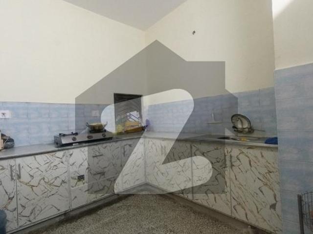 Want To Buy A On Excellent Location House In New Lalazar
