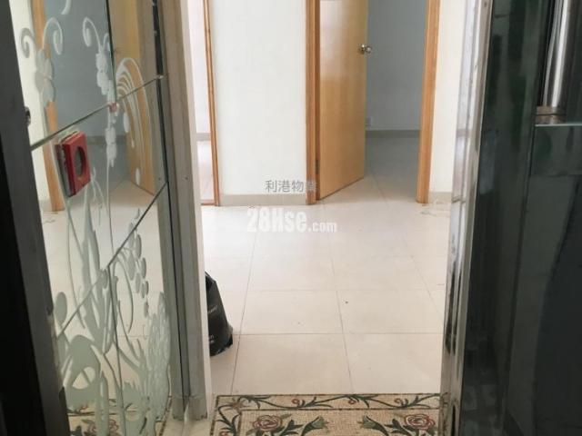 Wan Chai Hing Wong Court [Agency Ads] Mid Floor 11 20|23/F, Middle Floor 靚裝修兩房一廳冇傢俬一梯一伙交通方便灣仔地鐵站五分鐘 Hints