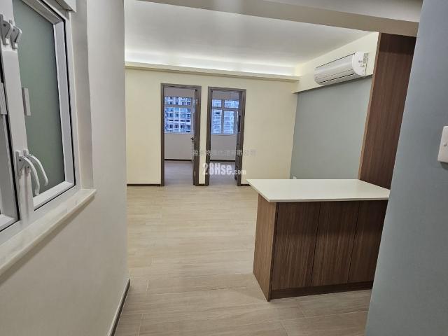 Wan Chai Hip Sang Building [Agency Ads] 13/F, High Floor 13/F 107 Hennessy Rd Open View Net 520 S.f. 2 Big Rm With Wardrobe + Store Brand New Work 23.8K Hints