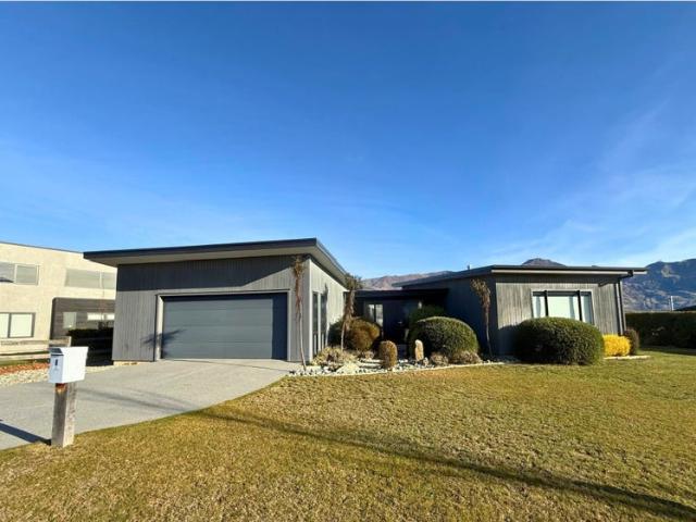 wanaka, 3 bedrooms