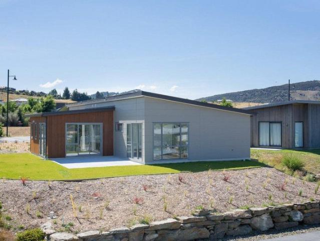 wanaka, 4 bedrooms