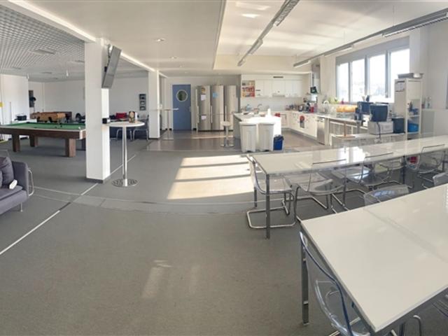 Waadtländer Büros, Werkstatt und Lager von 2700 m2 zu vermieten in Cheseaux