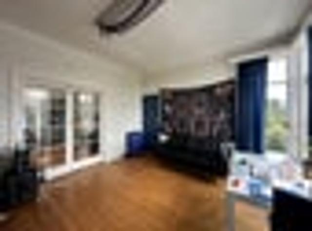 Wadestown, 2 bedrooms, $585 pw