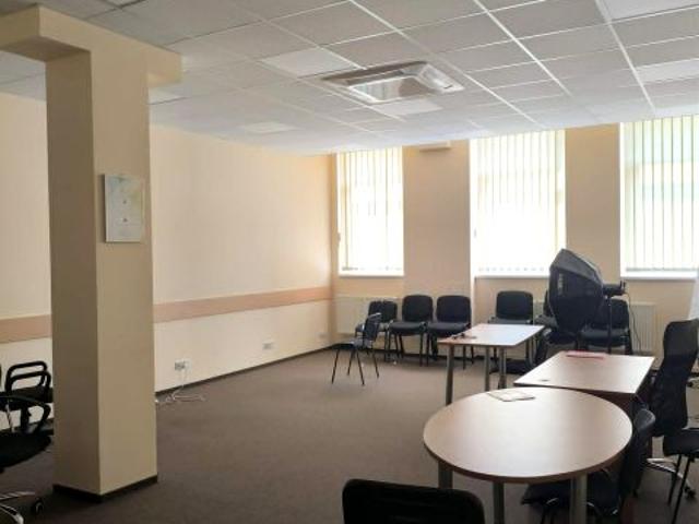 Wadowicka 8a 875 m², Kraków