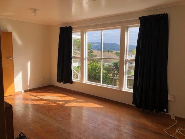 waitangirua, 4 bedrooms