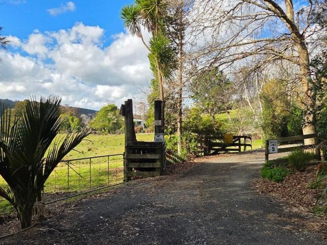 waitakere, 1 bedroom