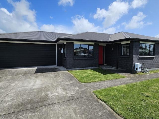 waitara, 3 bedrooms