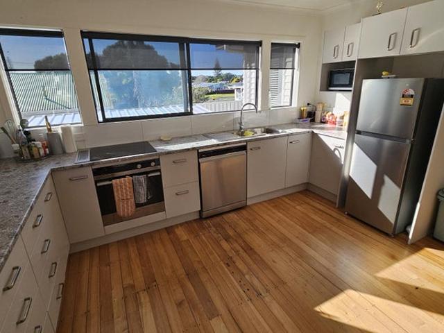 waitara, 4 bedrooms
