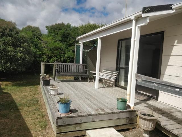 waitarere beach, 3 bedrooms