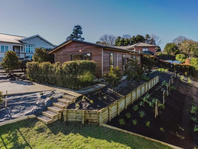 waiuku, 3 bedrooms
