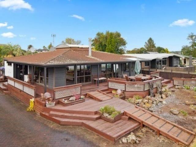 waiuku, 3 bedrooms