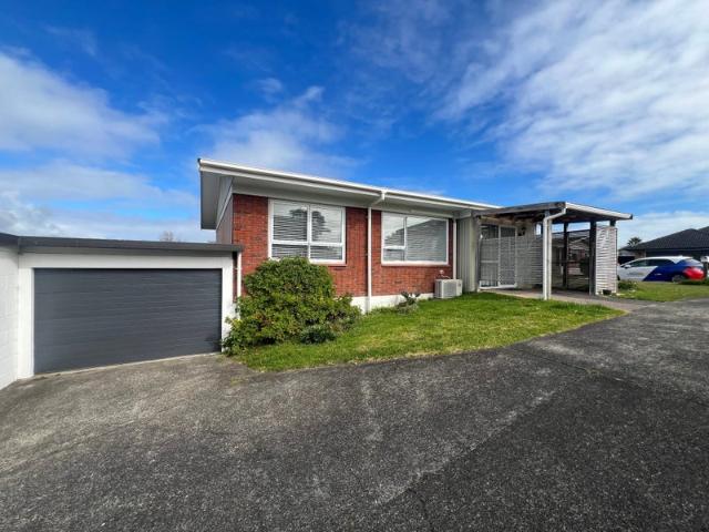Waiuku, 2 bedrooms