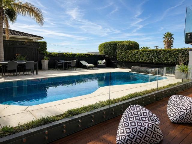 wai o taiki bay, 5 bedrooms