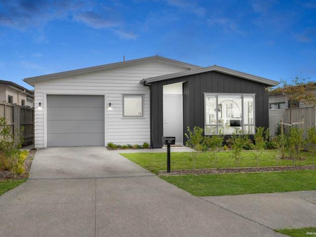 Waiata Shores Life style.