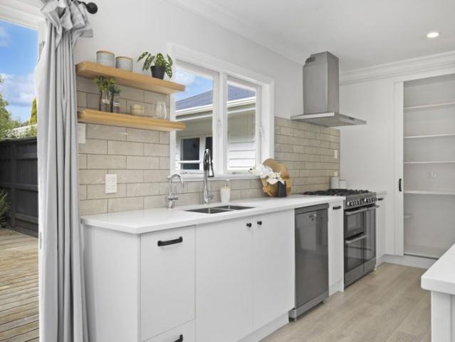waikanae, 4 bedrooms