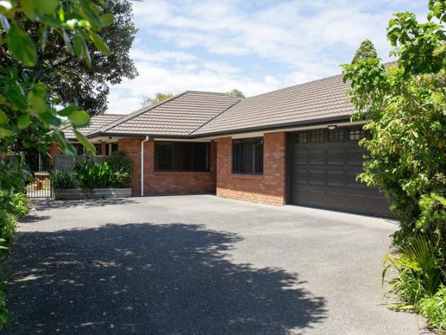 waikanae, 5 bedrooms