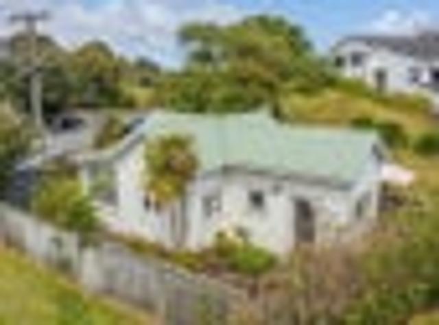 Waikanae Beach, 2 bedrooms, $555 pw
