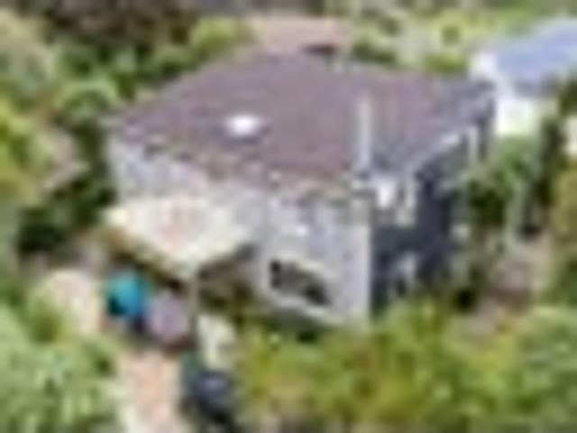 Waikanae Beach, 3 bedrooms, $650 pw