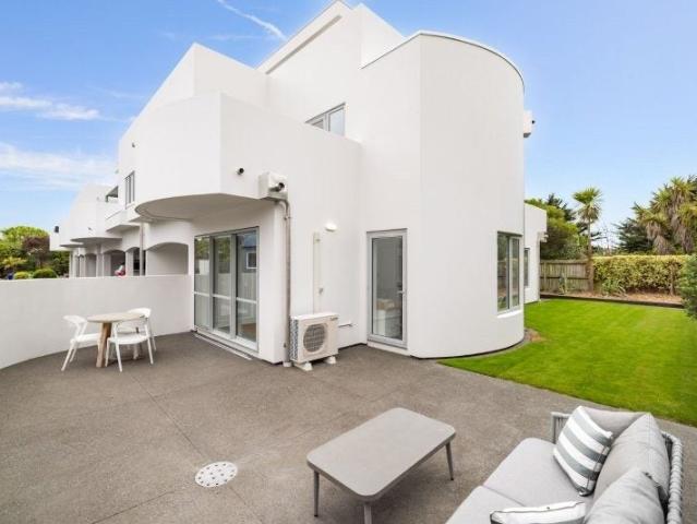 waimairi beach, 2 bedrooms