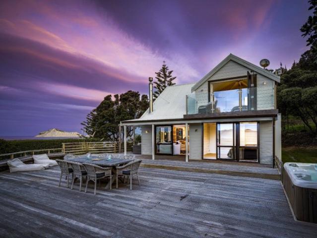 waimarama, 3 bedrooms