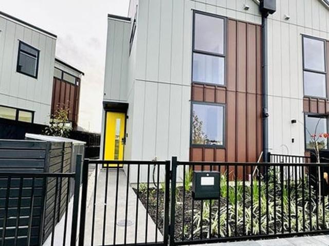 wainui, 3 bedrooms