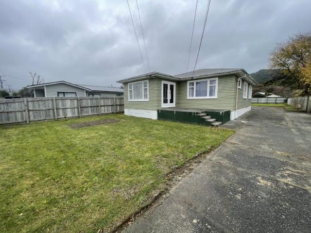 wainuiomata, 4 bedrooms