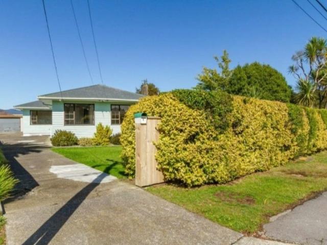 wainuiomata, 4 bedrooms