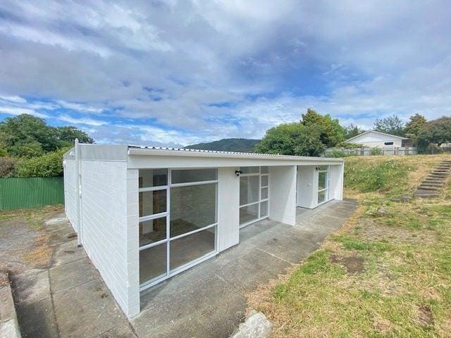 wainuiomata, 2 bedrooms