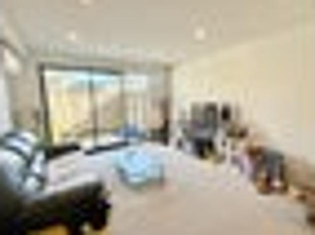 Wainuiomata, 2 bedrooms, $560 pw