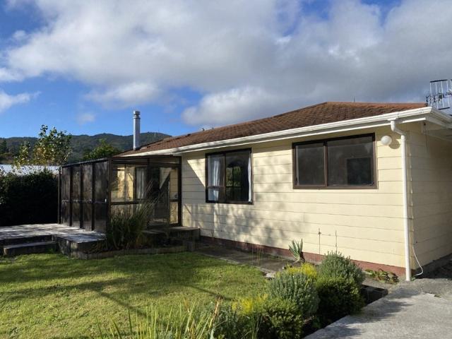 wainuiomata, 3 bedrooms
