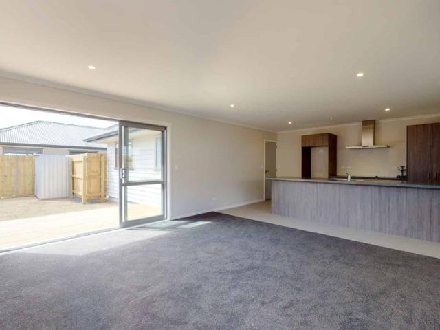 Wainuiomata Modern Home