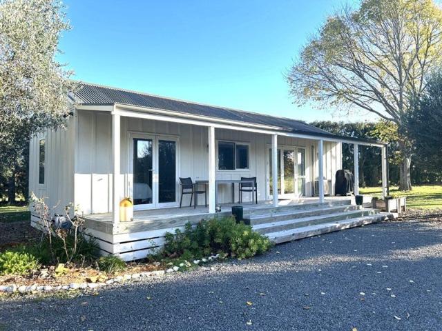 waiohiki, 2 bedrooms