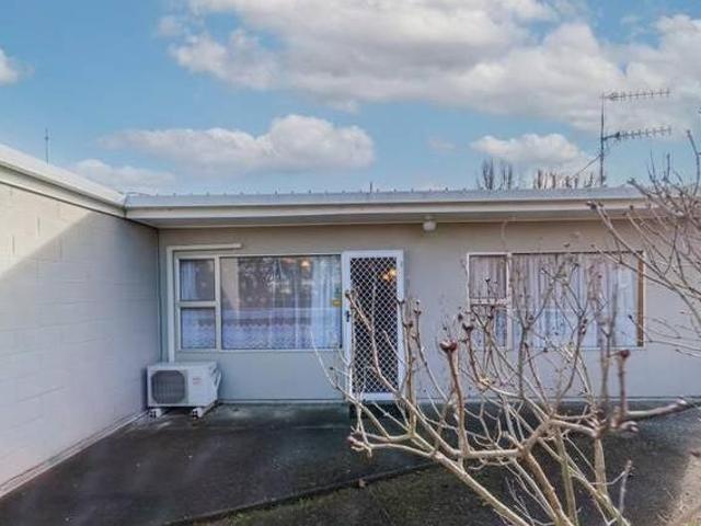 Waipukurau and Surrounds Tidy two bedroom flat downsize or invest