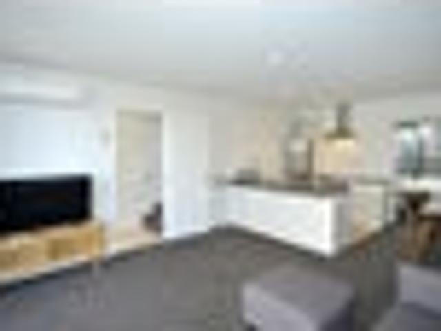 Waltham, 1 bedroom, $300 pw