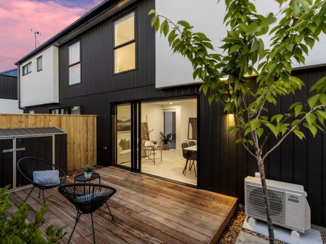 waltham, 2 bedrooms