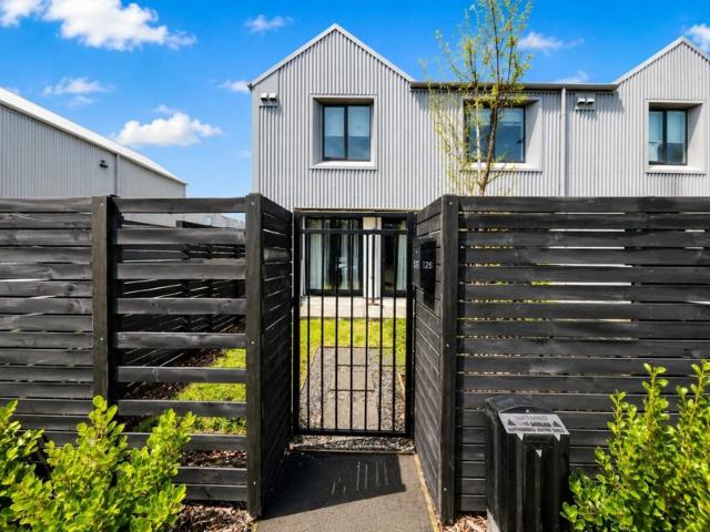 waltham, 2 bedrooms