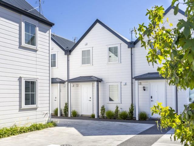 waltham, 2 bedrooms